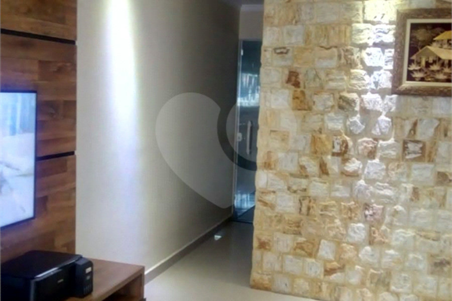 Sobrado à venda com 3 suítes em Itaquera, São Paulo, SP