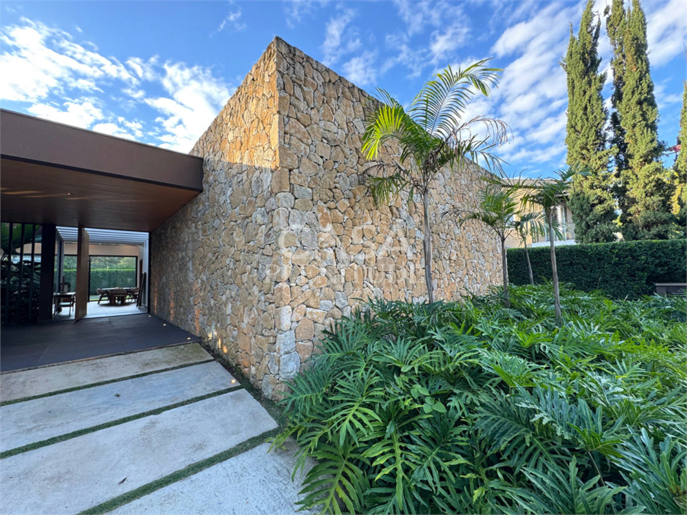 Casa em condomínio à venda ou para alugar com 4 suítes em Chácara Santa Terezinha, Araçoiaba da Serra, SP