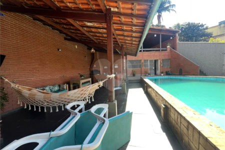 Casa com piscina disponivel para venda com 250m² - Jardim Paris / SP