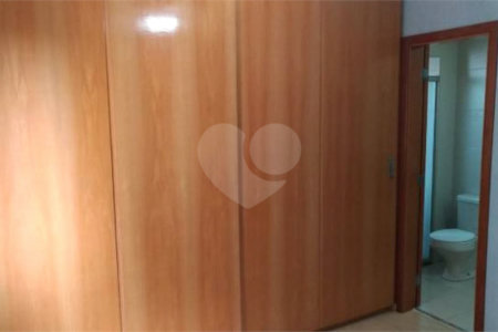 Apartamento à venda com 3 quartos, sendo 1 suíte, em Santo Amaro, São Paulo, SP