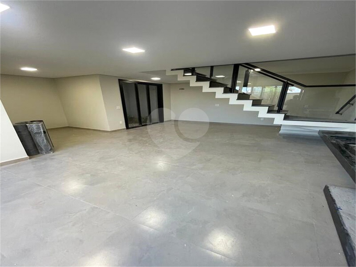 Casa à venda com 3 quartos, sendo 1 suíte, no condomínio Vila Paraty, Indaiatuba - SP