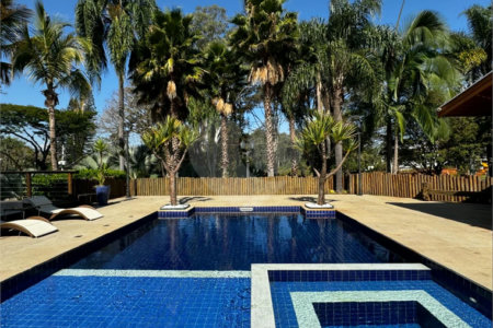 Casa à venda ou para alugar com 4 suítes no condomínio Lago Azul Residencial e Golfe, Araçoiaba da Serra - SP