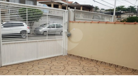 Sobrado à venda com 3 quartos, sendo 2 suítes,  em Jaguara, São Paulo, SP