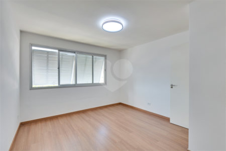 Apartamento à venda com 2 quartos, sendo 1 suíte, em Santo Amaro, São Paulo, SP