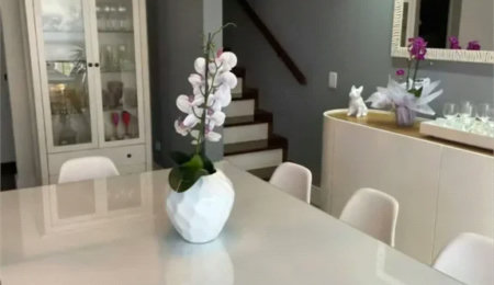 Casa à venda com 3 quartos, sendo 1 suíte,  no condomínio Villas de São Francisco I, São Paulo - SP