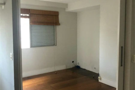 Sala à venda em Vila Suzana, São Paulo, SP