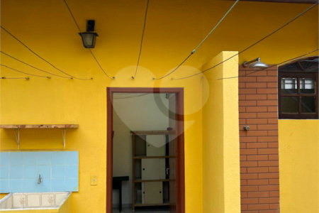 Sobrado à venda com 5 quartos, sendo 2 suítes, em Vila Universitária, São Paulo, SP