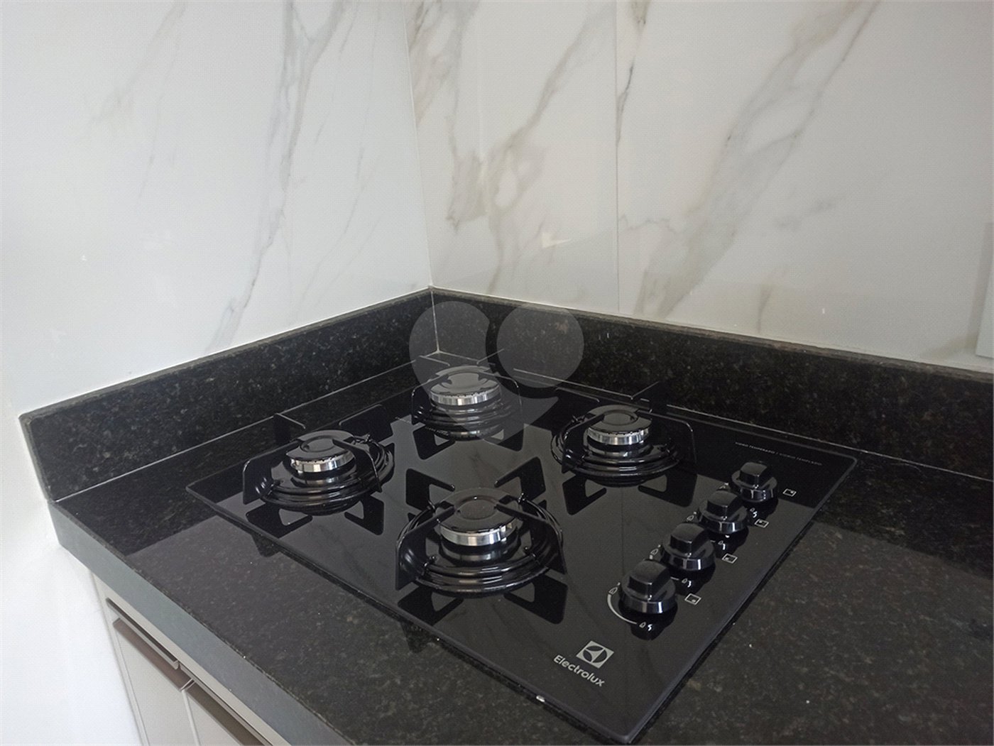 Apartamento para alugar com 2 quartos, sendo 1 suíte, em Vila Vomero, Atibaia, SP