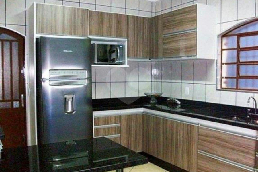 Sobrado à venda com 3 quartos, sendo 1 suíte, em Jardim Virginia Bianca, São Paulo, SP
