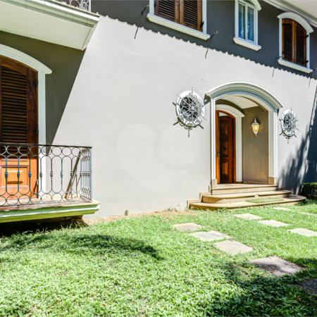 Casa à venda com 5 quartos, sendo 3 suítes, em Alto da Boa Vista, São Paulo, SP