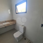 Casa à venda com 3 suítes no condomínio Loteamento Recanto dos Paturis, Vinhedo - SP