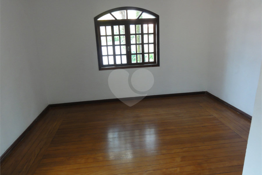 Casa Térrea à venda ou para alugar com 4 quartos em Jardim Floresta, São Paulo, SP