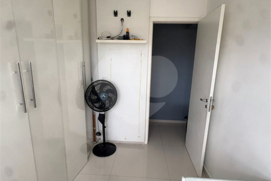 Apartamento à venda com 3 quartos, sendo 1 suíte, em Jardim Leonor Mendes de Barros, São Paulo, SP