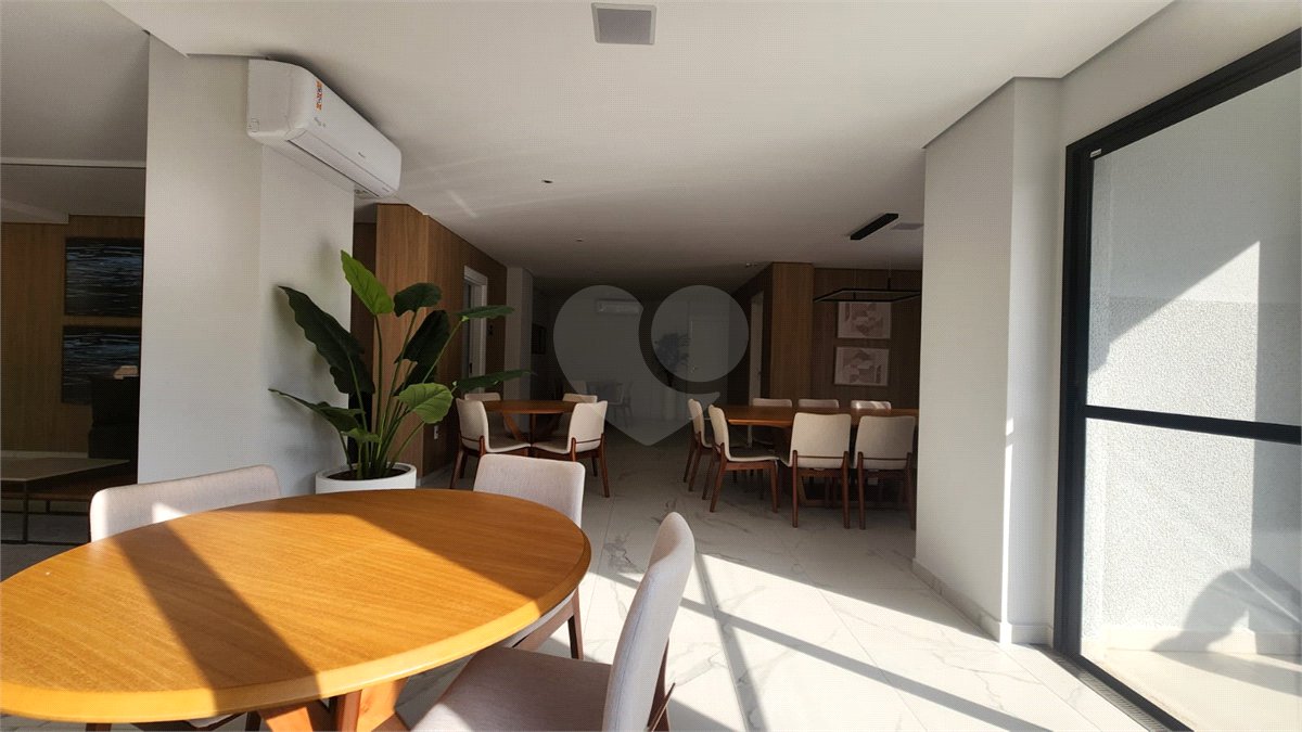 Apartamento à venda com 2 quartos, sendo 1 suíte,  em Parque Campolim, Sorocaba, SP