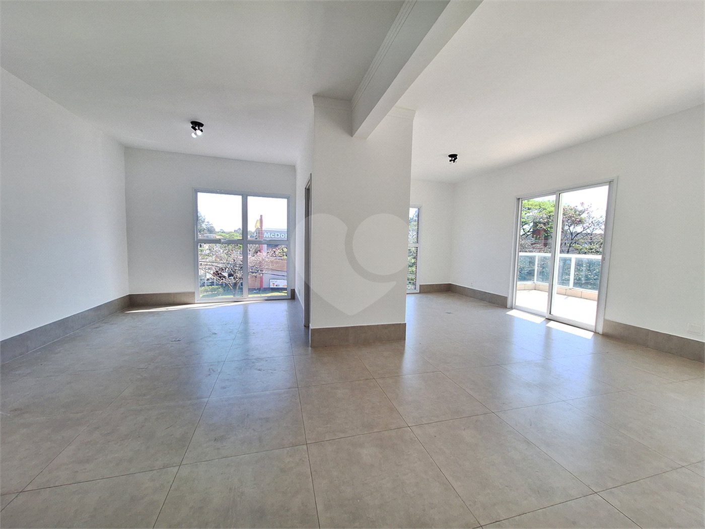 Sala à venda ou para alugar em Santa Rosa, Vinhedo, SP