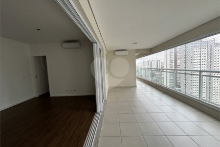 Apartamento à venda com 4 quartos, sendo 2 suítes, em Barra Funda, São Paulo, SP