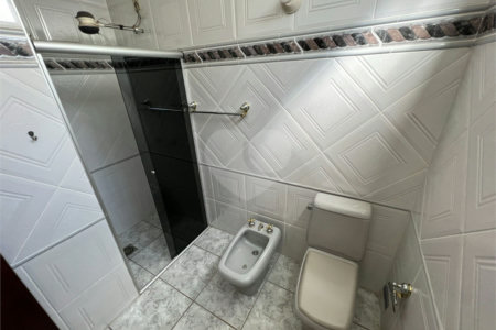 Casa à venda com 3 quartos, sendo 1 suíte, em Vila Vianelo, Jundiaí, SP