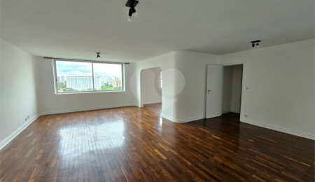 Apartamento à venda ou para alugar com 4 quartos, sendo 1 suíte,  em Santo Amaro, São Paulo, SP