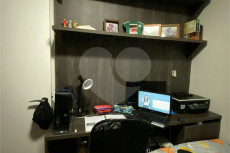 Casa à venda com 3 quartos, sendo 1 suíte, no condomínio Vida Verde 1, Suzano - SP