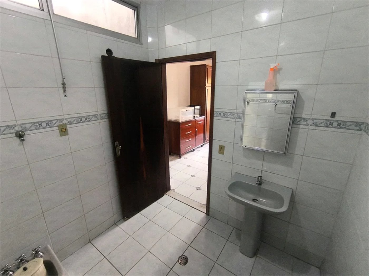Casa à venda com 5 quartos, sendo 2 suítes, em Jardim Umarizal, São Paulo, SP