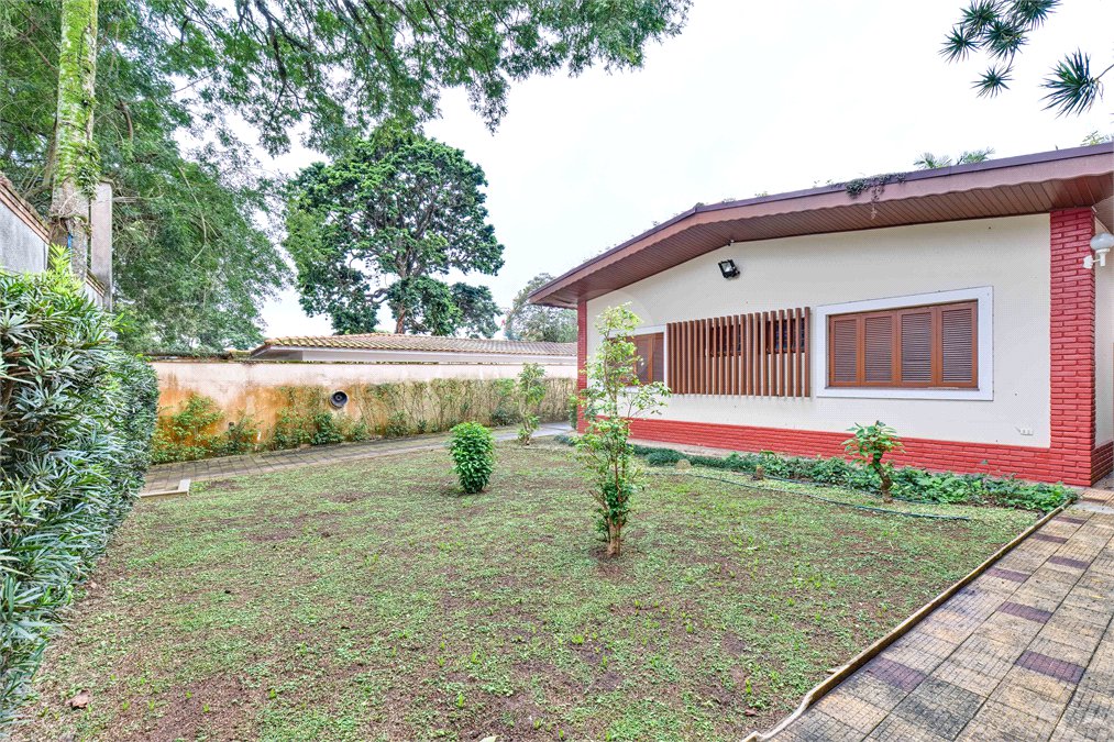 Casa à venda com 3 quartos, sendo 2 suítes, em Alto da Boa Vista, São Paulo, SP