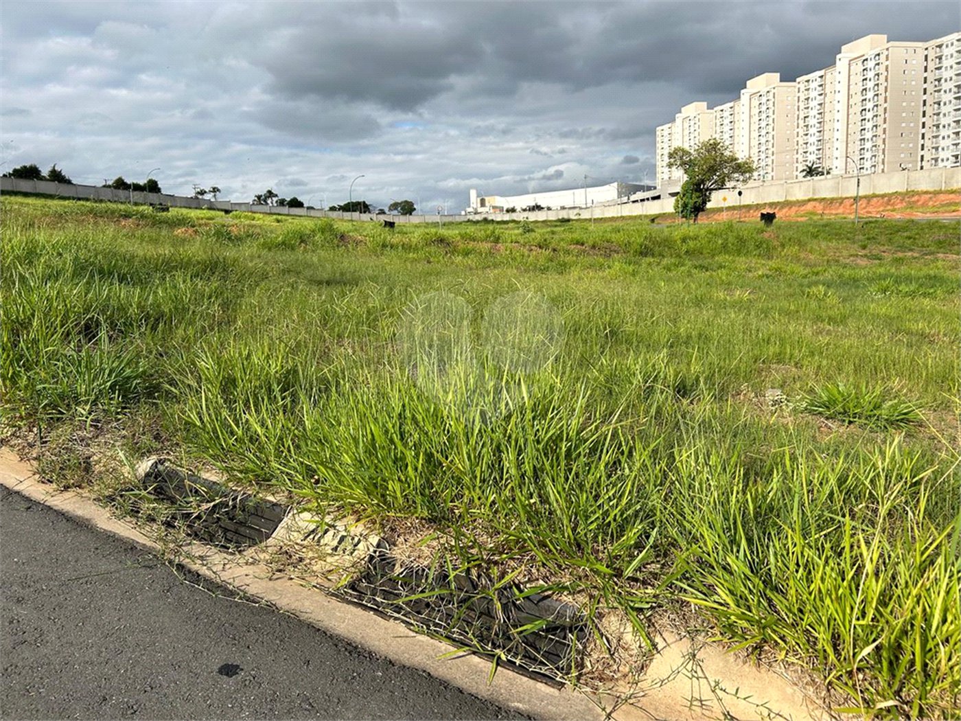 Terreno à Venda – 340m² de Esquina | Condomínio Casa do Lago – Indaiatuba/SP
