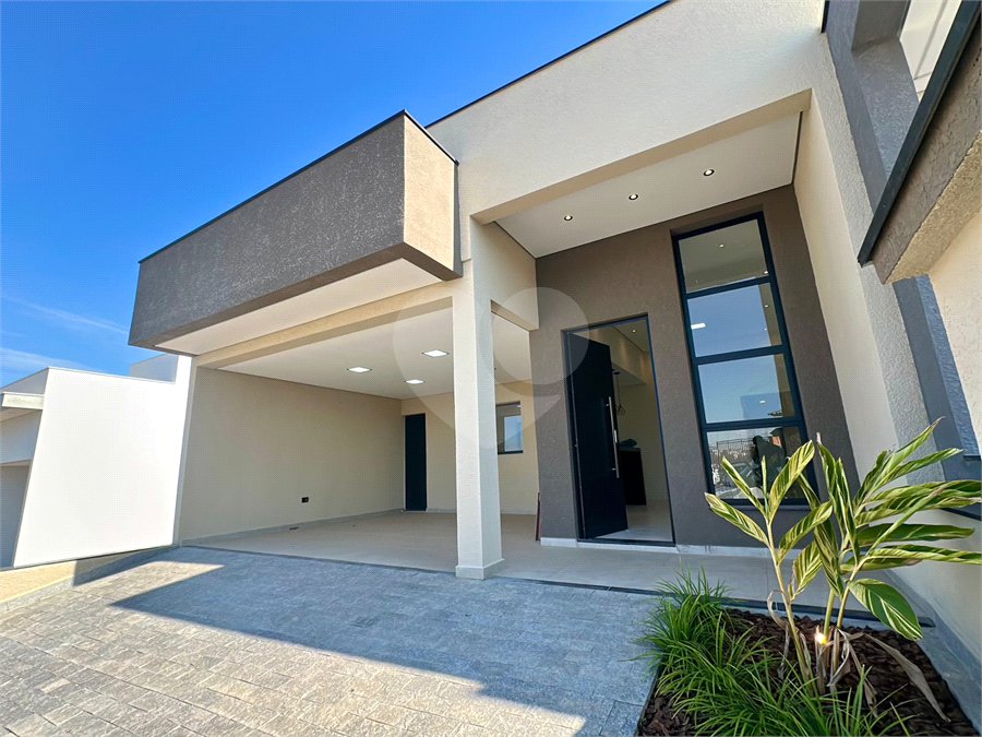 Casa à venda com 3 quartos, sendo 1 suíte, no condomínio Residencial Villagio Wanel, Sorocaba - SP