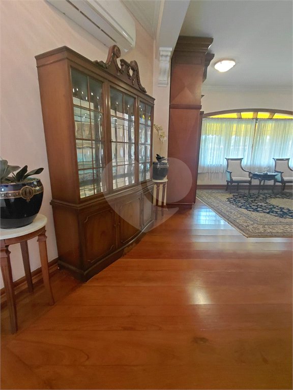 Casa à venda com 4 suítes no condomínio Ville Bourghese, São Paulo - SP