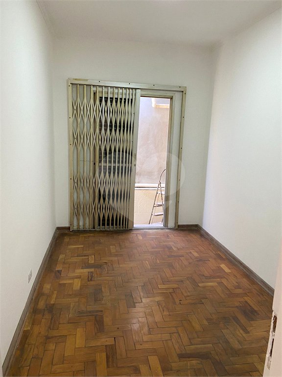 Sobrado à venda com 3 quartos, sendo 1 suíte,  em Jardim Itacolomi, São Paulo, SP