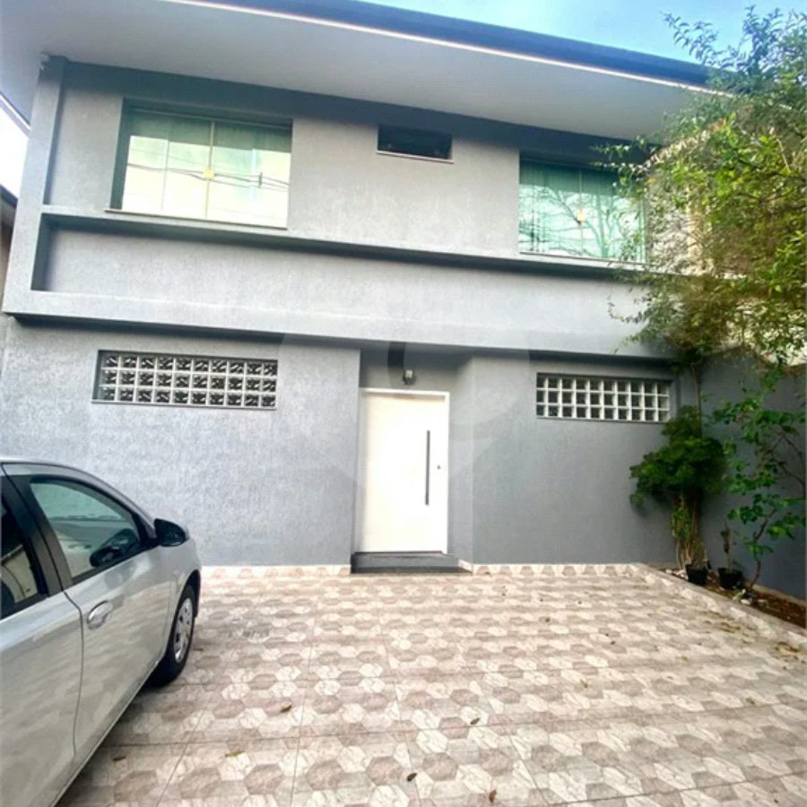 Casa à venda com 5 quartos, sendo 2 suítes, em Indianópolis, São Paulo, SP