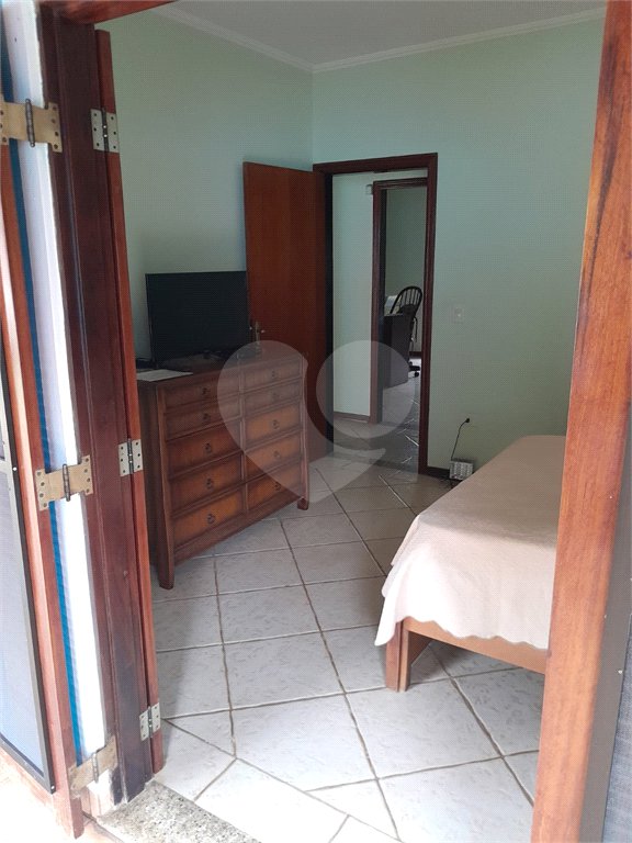 Chácara à venda com 4 quartos, sendo 1 suíte,  em Vila Dom Pedro, Atibaia, SP