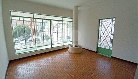 Casa à venda com 3 quartos no Centro, Vinhedo, SP