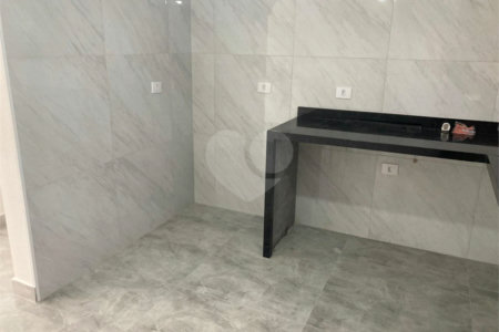 Sobrado à venda com 3 quartos, sendo 1 suíte,  em Jardim Alzira, São Paulo, SP