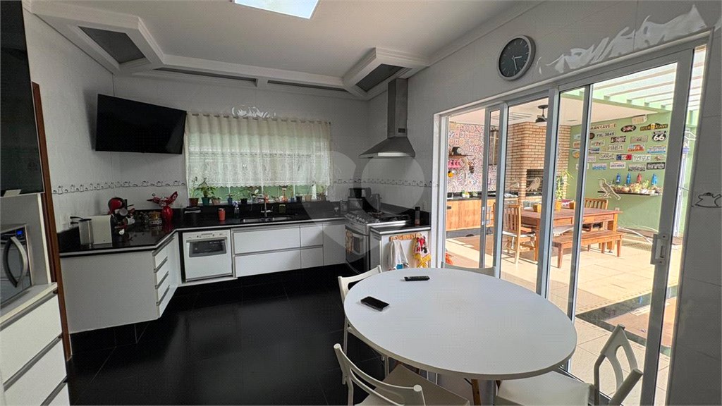 Casa à venda com 3 suítes no condomínio Residencial Villa dos Inglezes, Sorocaba - SP