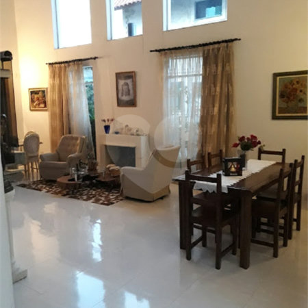 Sobrado à venda com 5 quartos, sendo 3 suítes, em Campos de Atibaia, Atibaia, SP