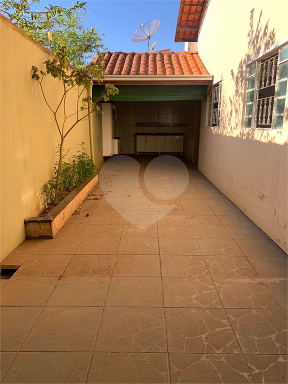Casa à venda com 3 quartos, sendo 1 suíte,  no Centro, Três Lagoas, MS
