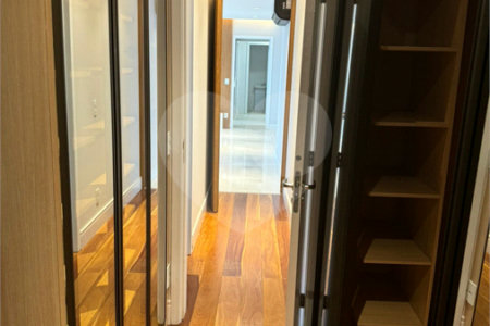 Apartamento para alugar com 3 suítes em Vila Gertrudes, São Paulo, SP