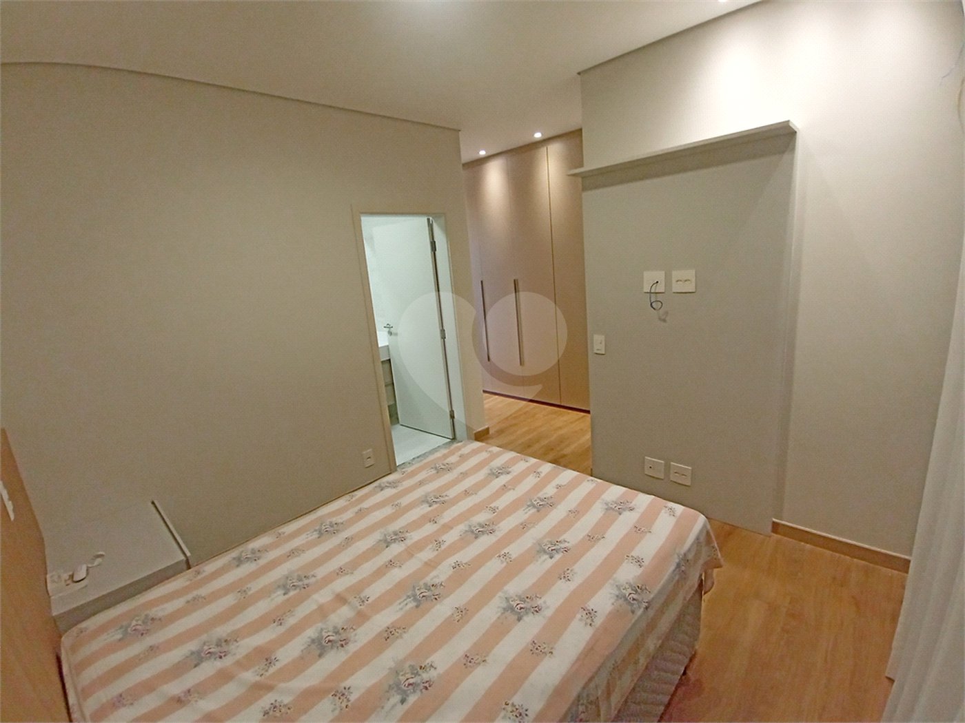Casa à venda com 3 suítes no condomínio Campo de Toscana, Vinhedo - SP