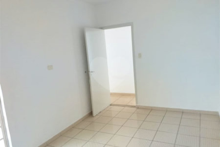 Apartamento à venda com 3 quartos, sendo 1 suíte,  no Centro, Mogi das Cruzes, SP