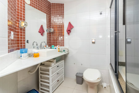 Apartamento à venda com 3 quartos, sendo 1 suíte, em Vila Mariana, São Paulo, SP