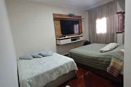 Casa à venda com 3 quartos, sendo 1 suíte, em Jardim Rosana, Guarulhos, SP