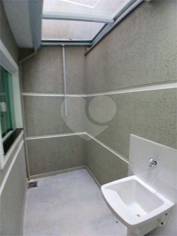 Sobrado à venda com 3 quartos, sendo 1 suíte,  em Parque Vitória, São Paulo, SP