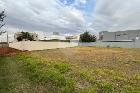 Terreno á venda, no Residencial Damha I, em São Carlos.