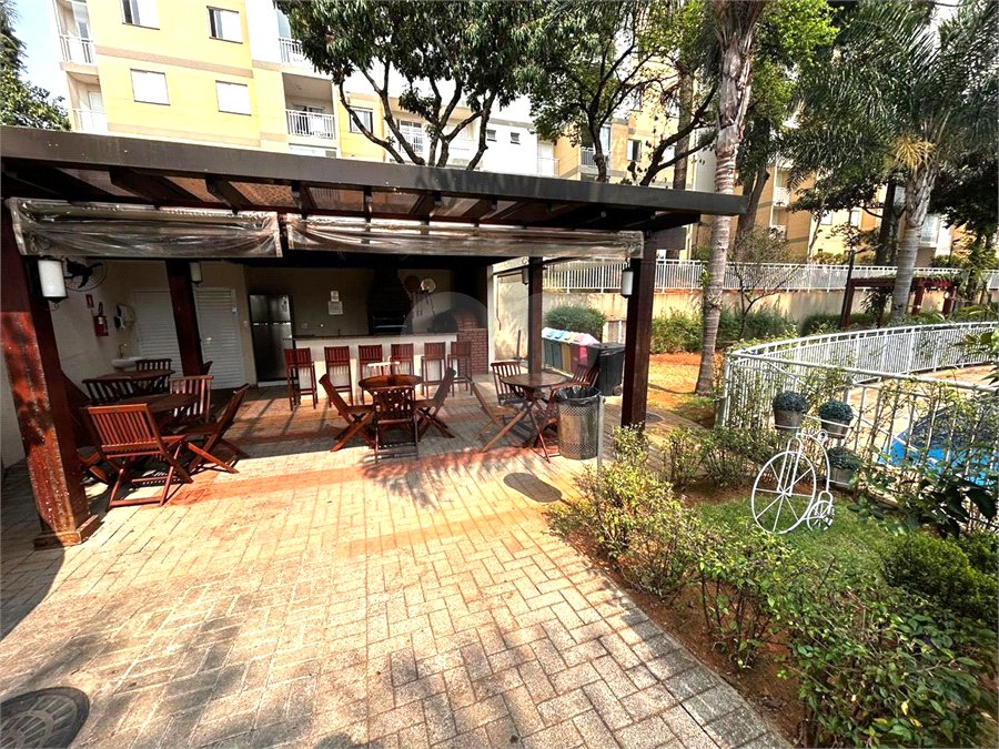 Apartamento à venda com 3 quartos, sendo 1 suíte,  em Vila Paulo Silas, São Paulo, SP