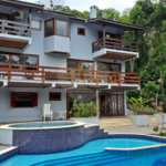Casa à venda com 6 quartos, sendo 4 suítes, no condomínio Alpes da Cantareira, Mairiporã - SP