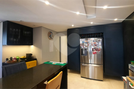 Apartamento à venda com 4 quartos, sendo 2 suítes, em Morumbi, São Paulo, SP