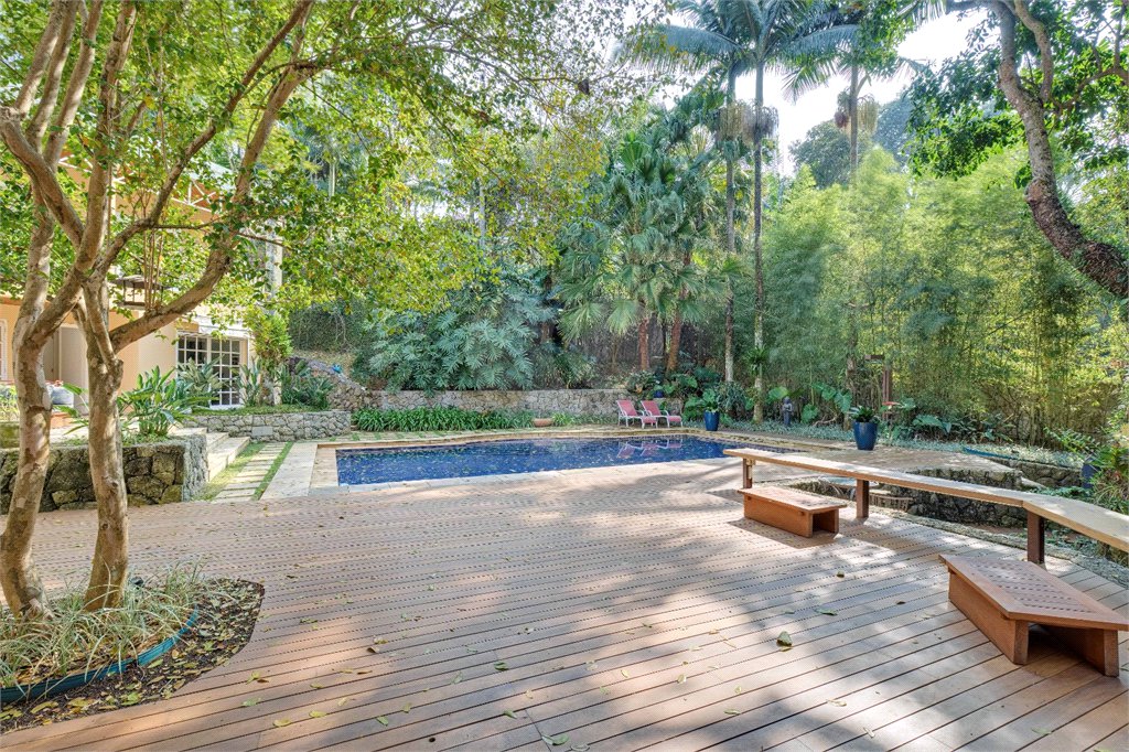 Casa à venda com 5 suítes no condomínio Chácara Flora, São Paulo - SP