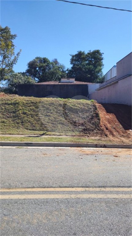 Terreno à venda com 1 suíte no condomínio Jatobás, Vinhedo - SP