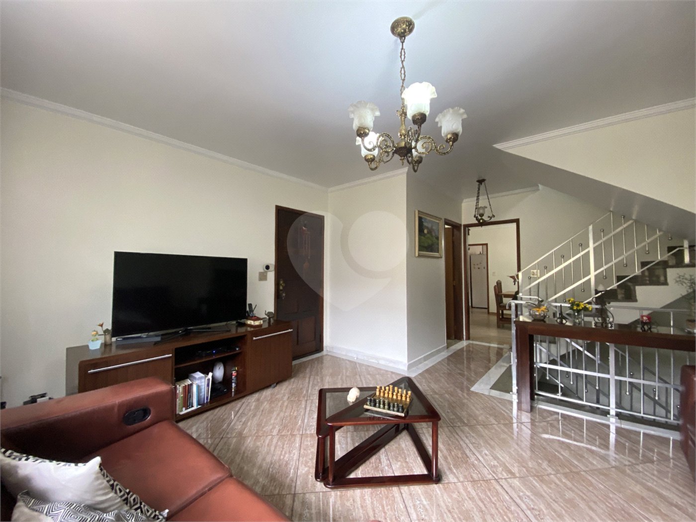 Sobrado à venda com 3 quartos, sendo 1 suíte,  em Vila Nivi, São Paulo, SP