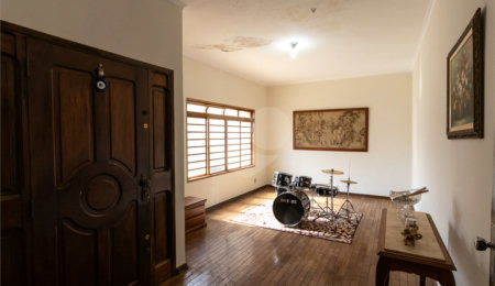 Casa à venda com 3 quartos, sendo 1 suíte,  em Jardim São Luiz, Ribeirão Preto, SP
